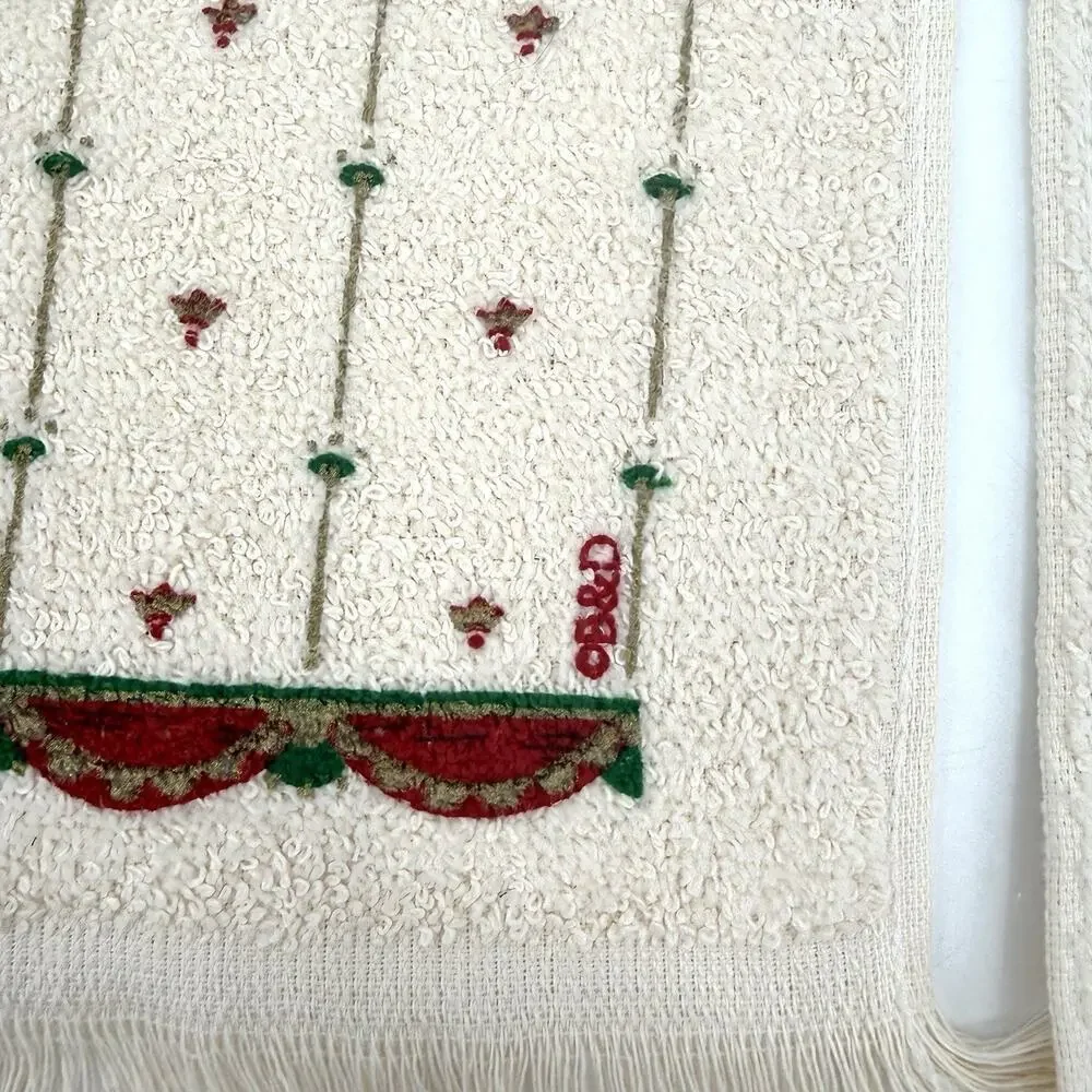 Set of Two Cannon 90s Bears In Toyland Fringed Christmas Hand Towels 24